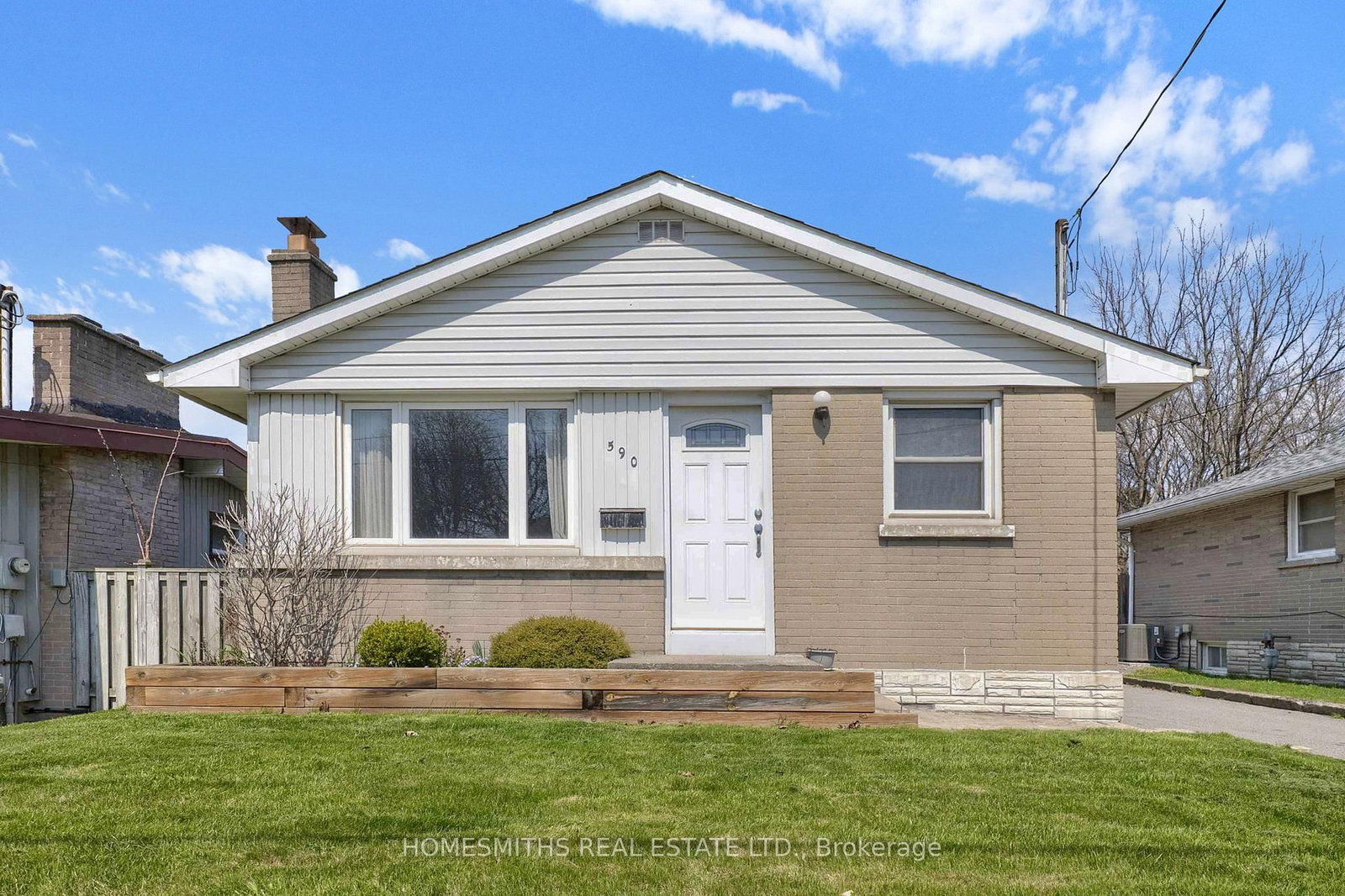 Detached House for sale at 590 Olive Avenue, Oshawa, Ontario, L1H 2R5 - Donevan - MLS: E13051140