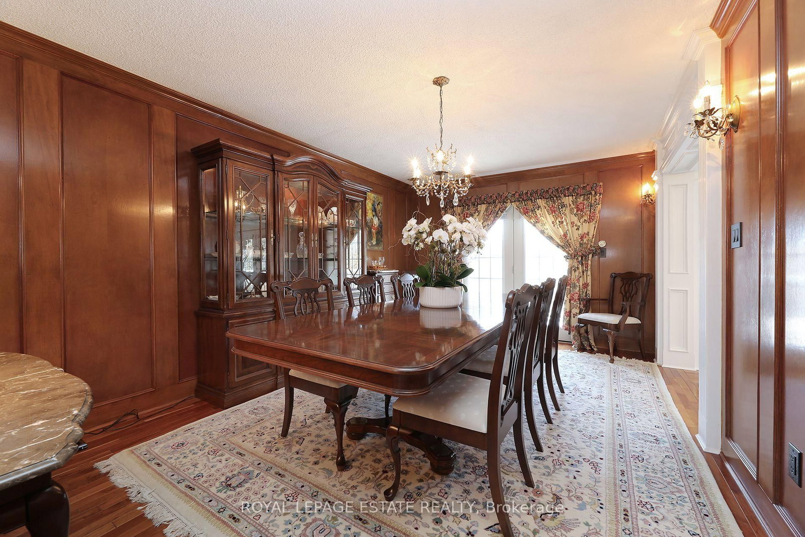 898 Beaufort Court - Photo 8