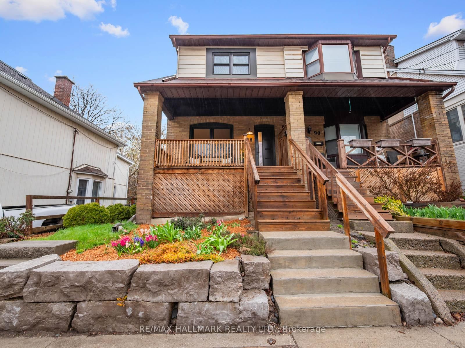 Semi-Detached House for sale at 88 Eastwood Road, Toronto, Ontario, M4L 2C8 - Woodbine Corridor - MLS: E13052026