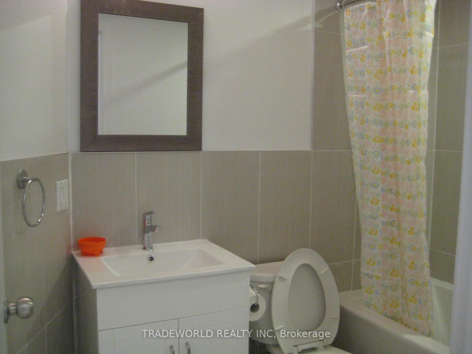 765 Gerrard Street E, Unit Lower - Photo 18
