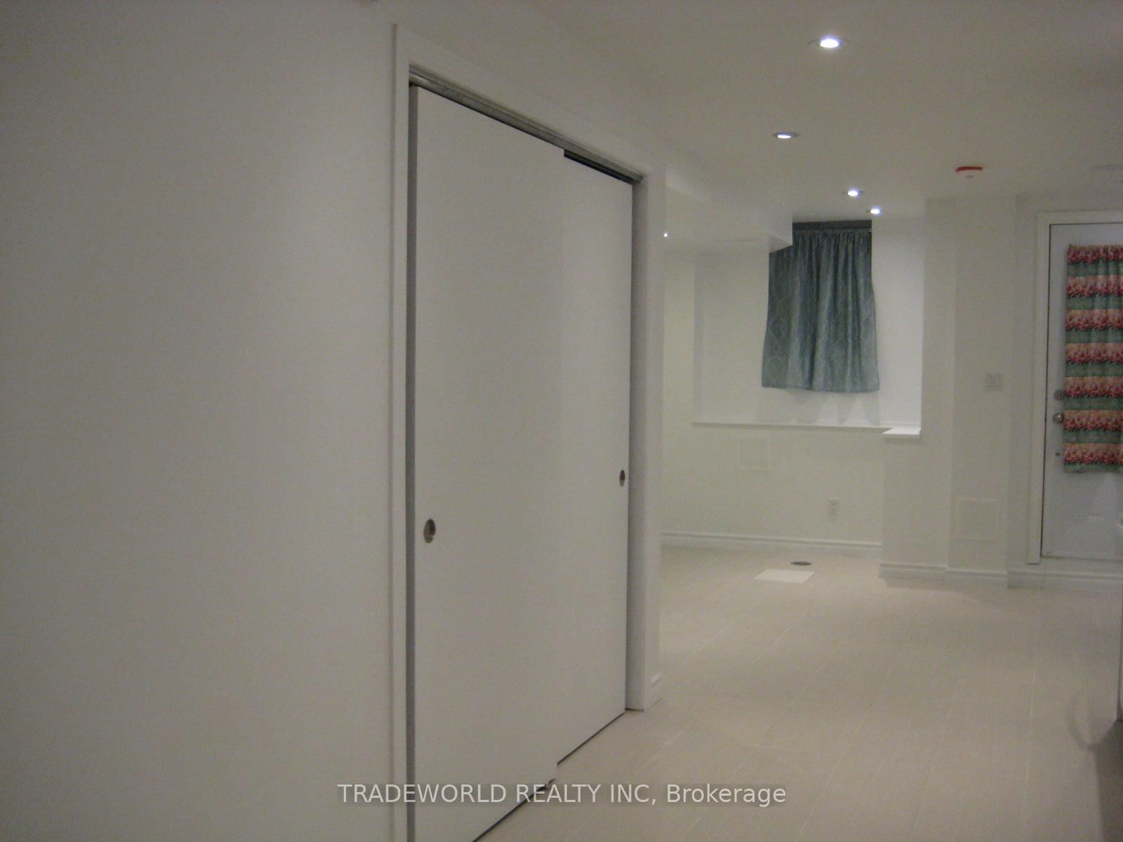 765 Gerrard Street E, Unit Lower - Photo 2