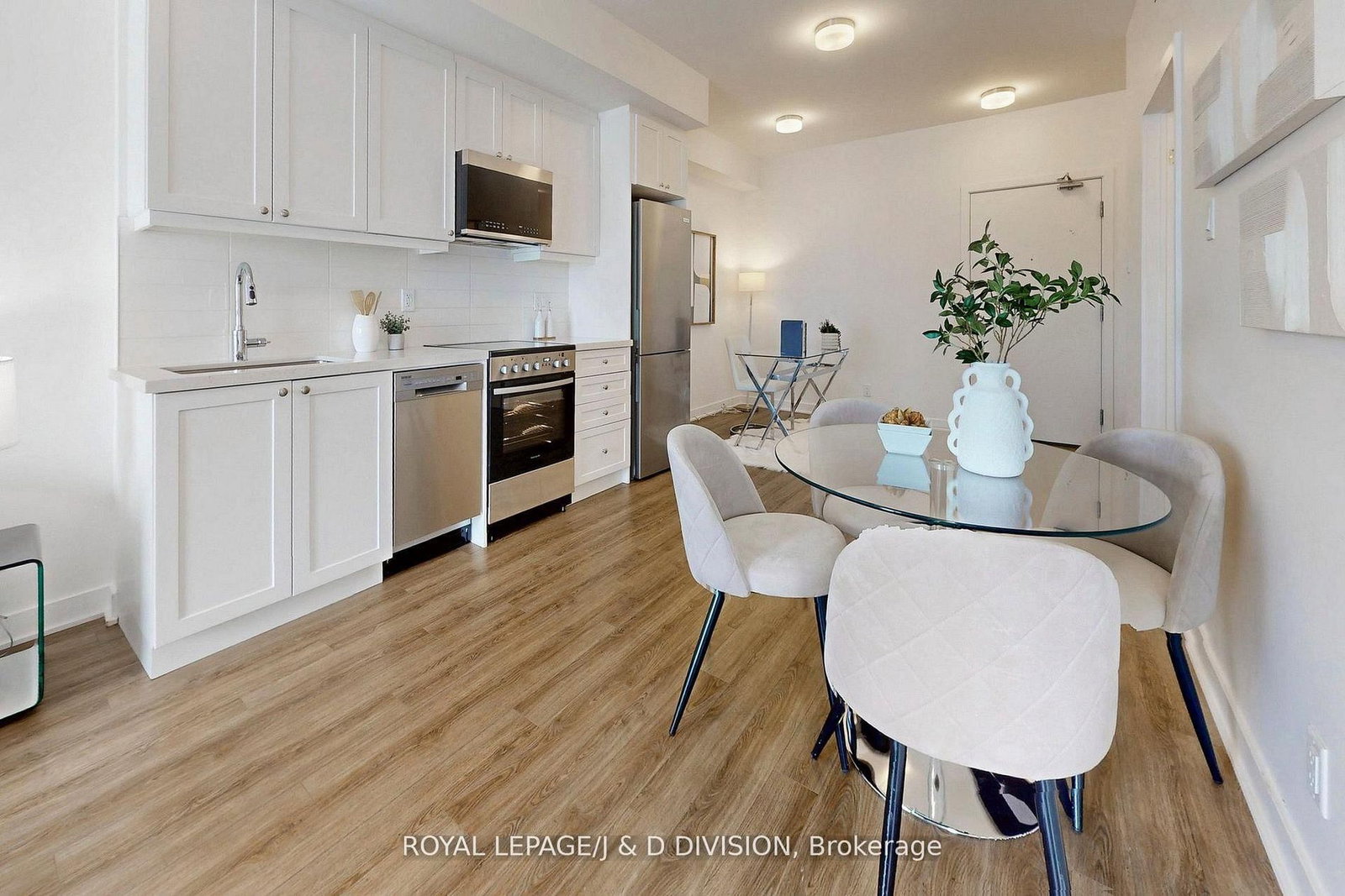 55 Clarington Boulevard, Unit 411 - Photo 8