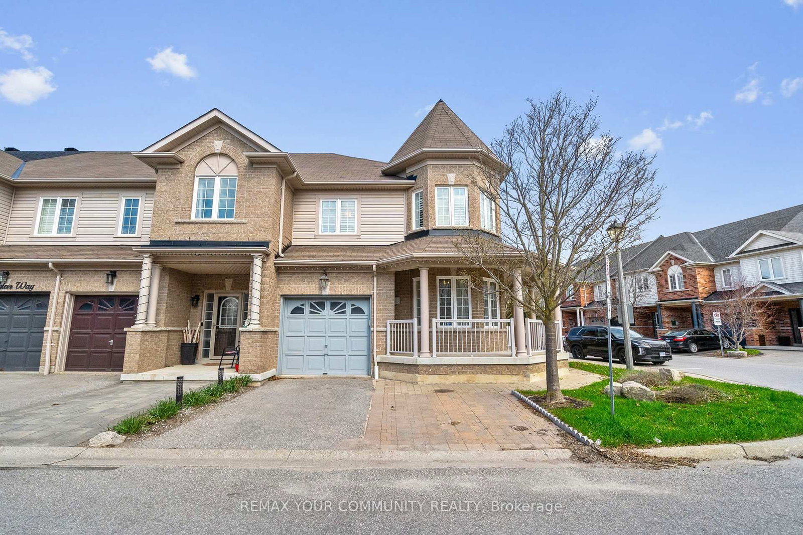 Townhouse for sale at 18 Telstar Way, Whitby, Ontario, L1M 0G2 - Brooklin - MLS: E13052904