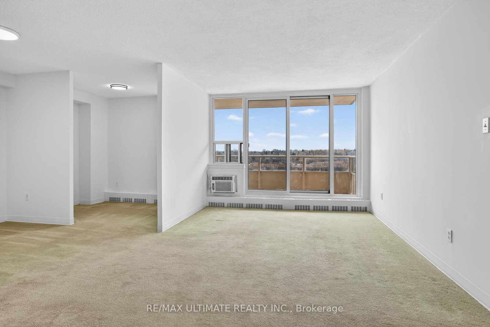 15 TORRANCE Road, Unit 1003 - Photo 2