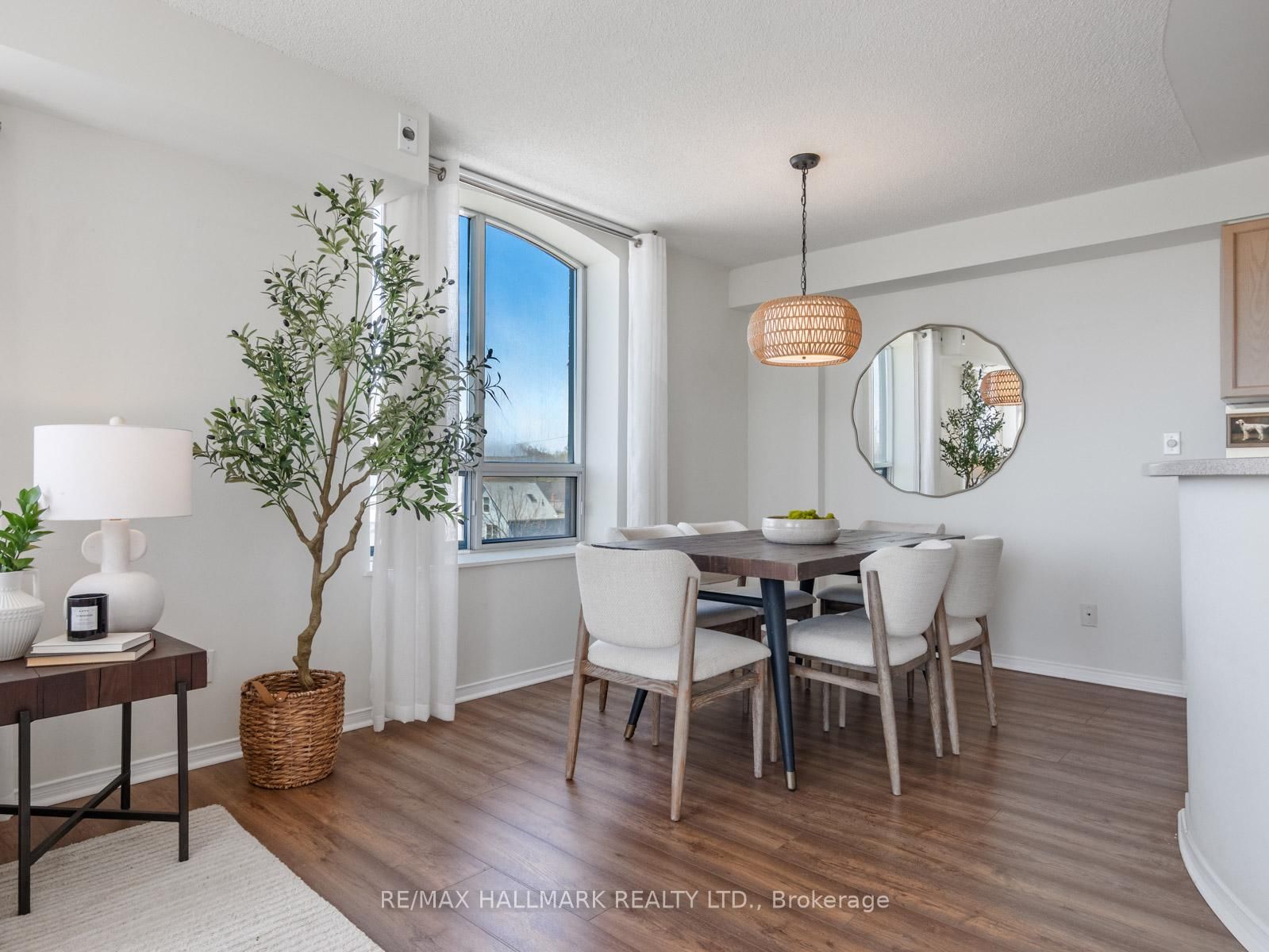 1797 Queen Street E, Unit 403 - Photo 11