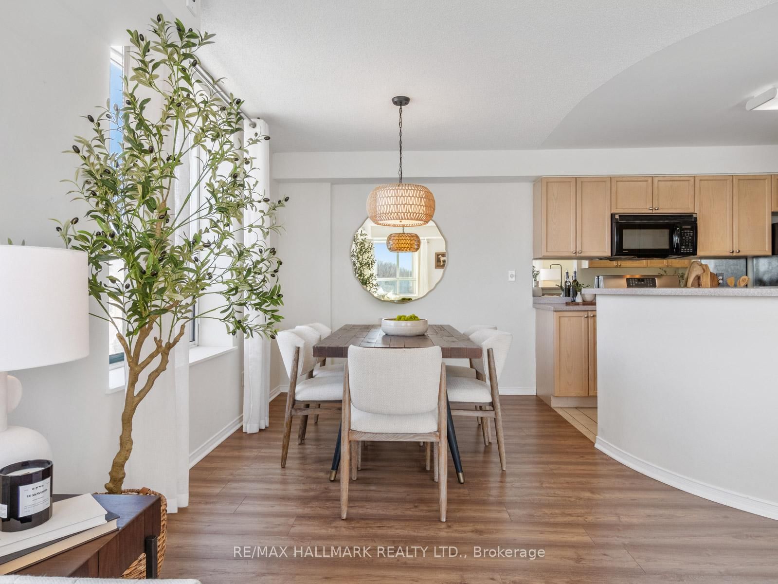 1797 Queen Street E, Unit 403 - Photo 12