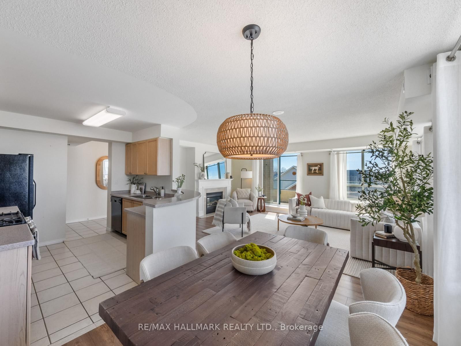 1797 Queen Street E, Unit 403 - Photo 13
