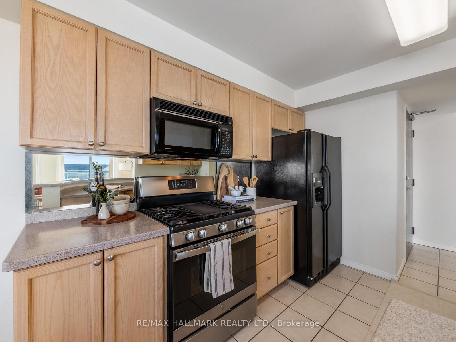 1797 Queen Street E, Unit 403 - Photo 17