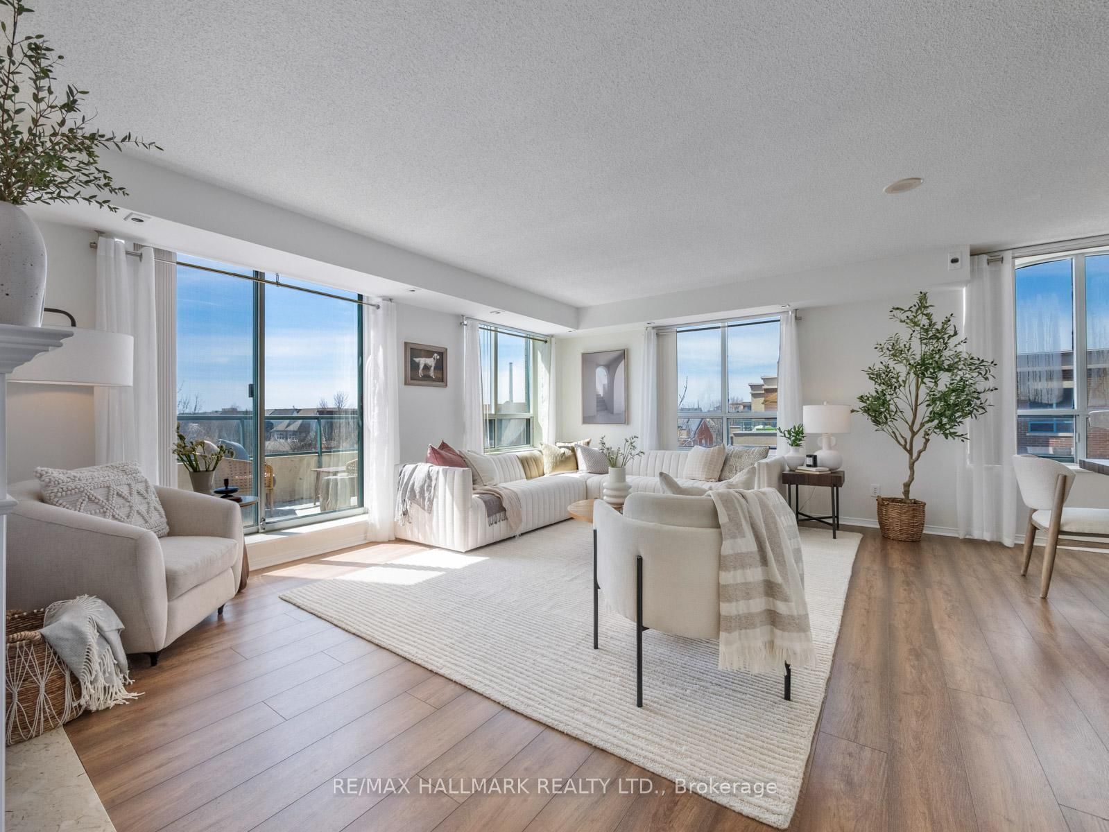 1797 Queen Street E, Unit 403 - Photo 2