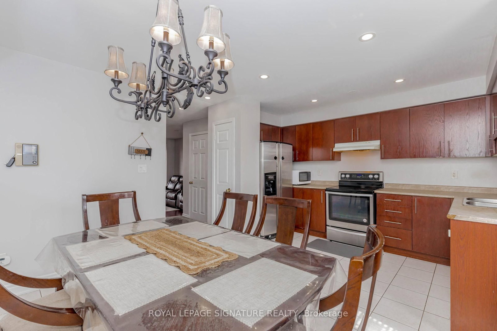 130 Bayly Street W - Photo 19