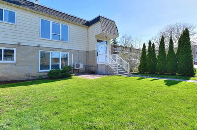 Condominium Apartment in Downtown Whitby
