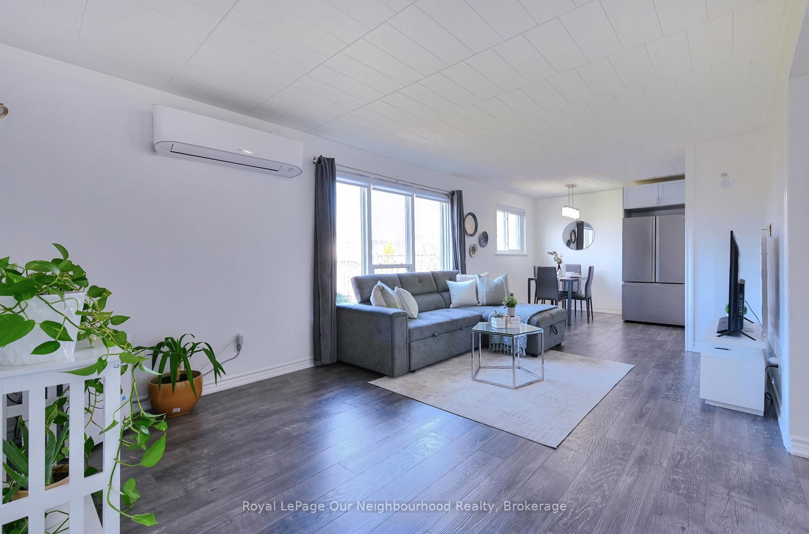 540 Mary Street E, Unit 2 - Photo 3