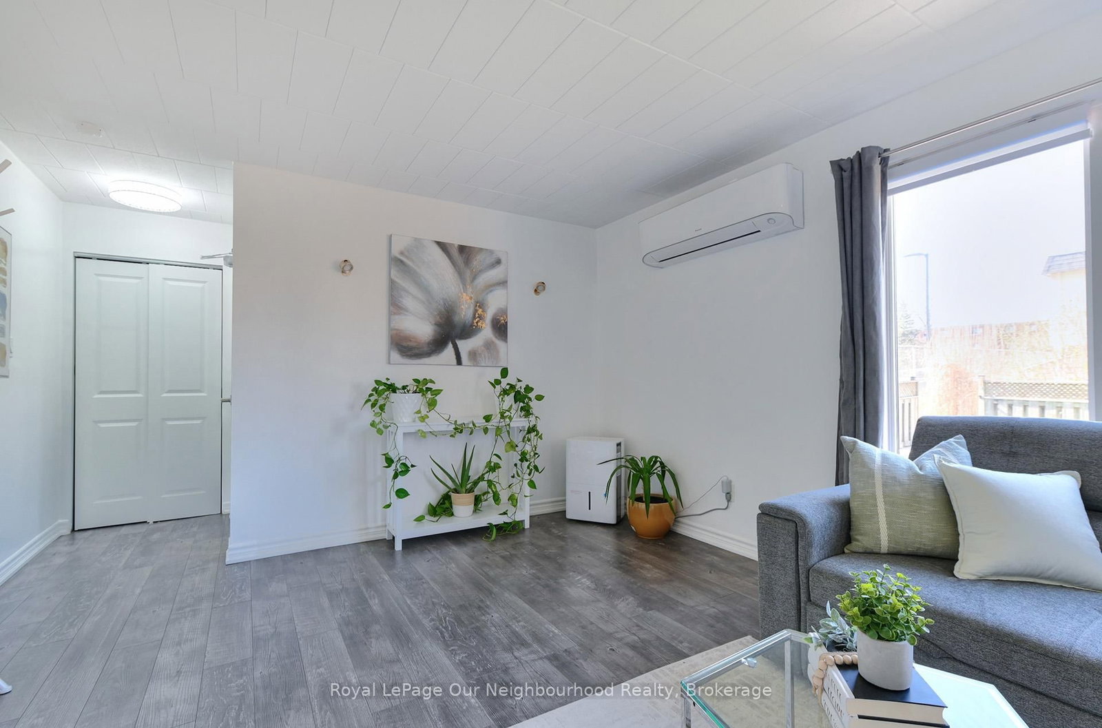 540 Mary Street E, Unit 2 - Photo 4