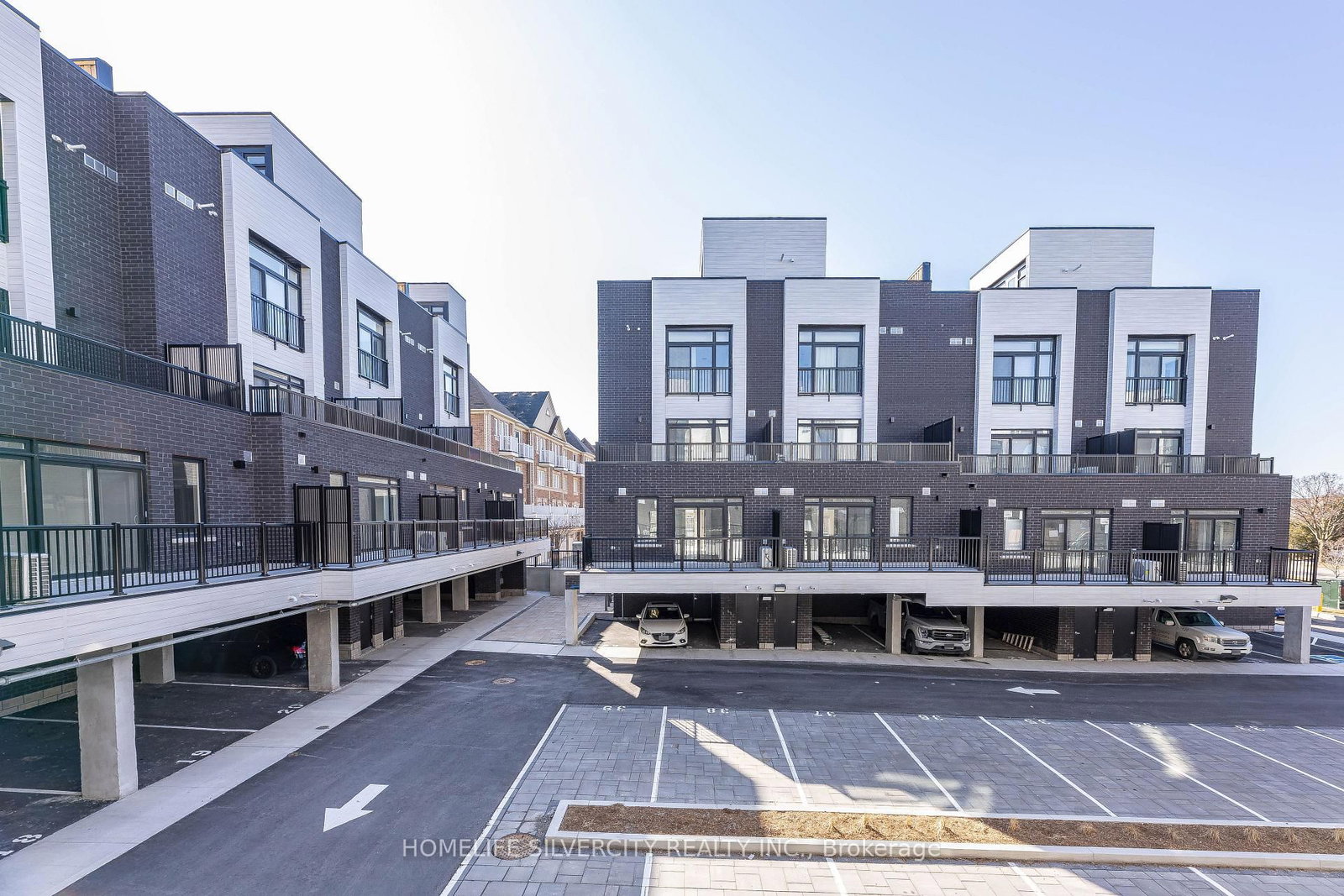 188 Angus Drive, Unit 17