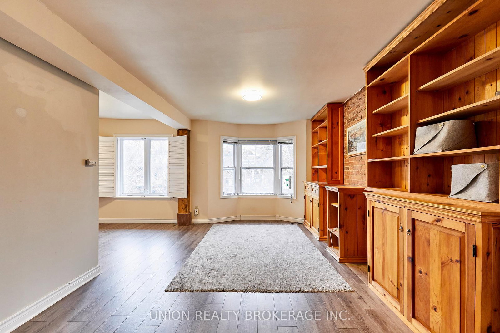 92 Dixon Avenue - Photo 3