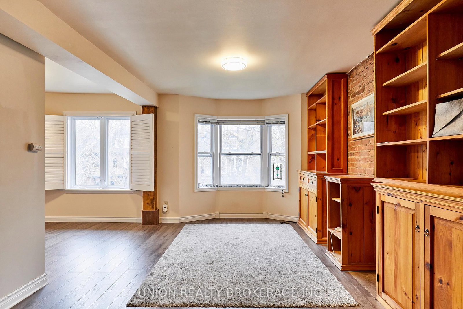 92 Dixon Avenue - Photo 4