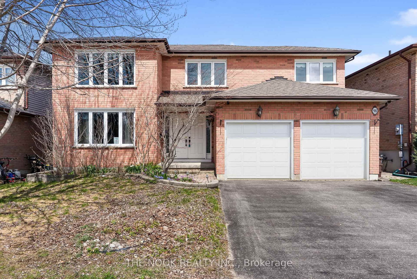 Detached House for sale at 98 Devondale Street, Clarington, Ontario, L1E 2A1 - Courtice - MLS: E13054498