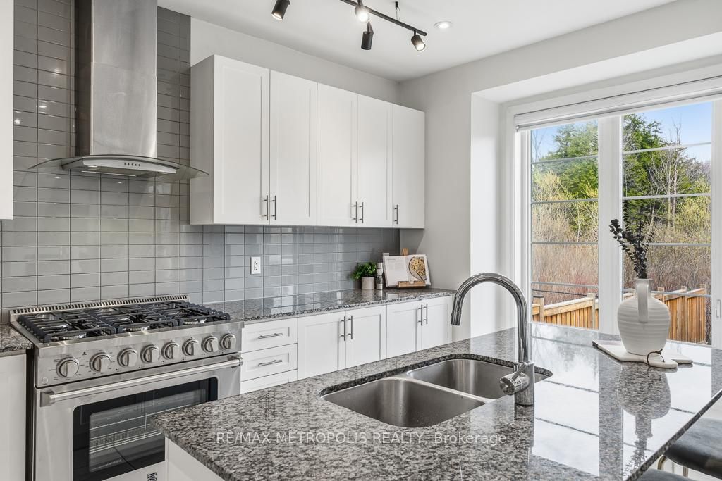 42 Blenheim Circle - Photo 9