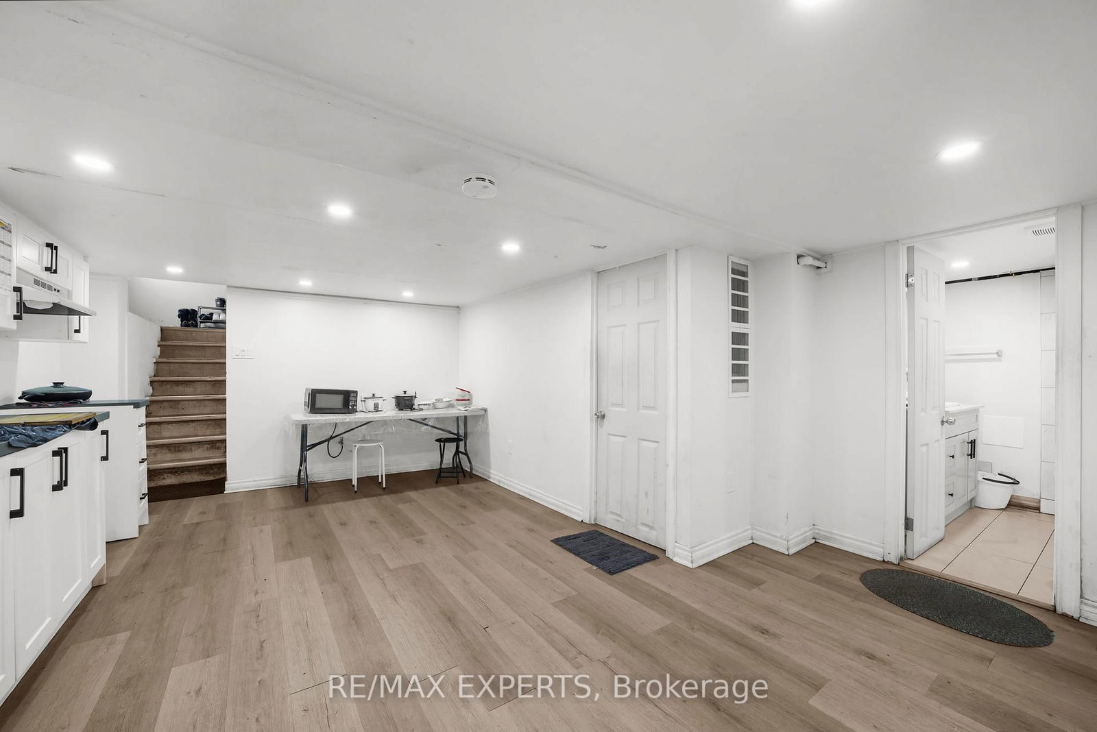16 Bellehaven Crescent • Toronto, ON photo 21