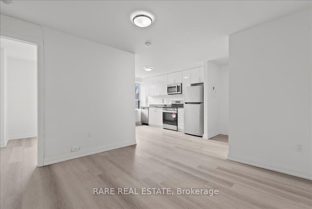 110 - 3101 Eglinton Ave Avenue E