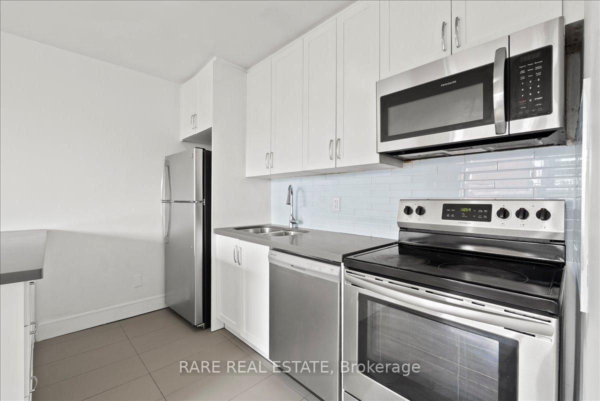 3111 Eglinton Avenue E, Unit 603 - Photo 2