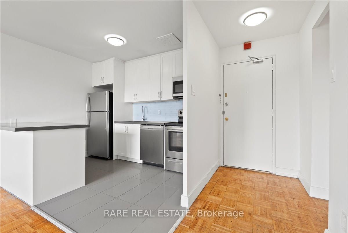3111 Eglinton Avenue E, Unit 603 - Photo 3