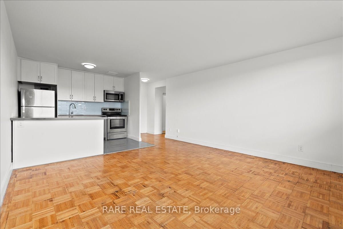 3111 Eglinton Avenue E, Unit 603 - Photo 6