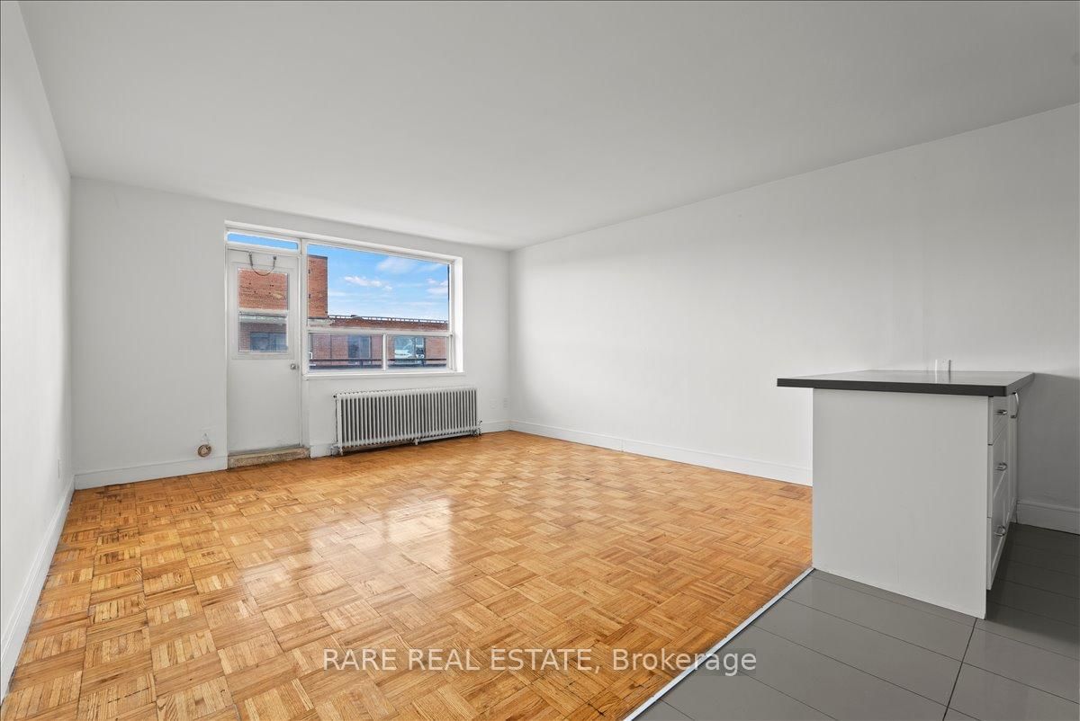 3111 Eglinton Avenue E, Unit 603 - Photo 7