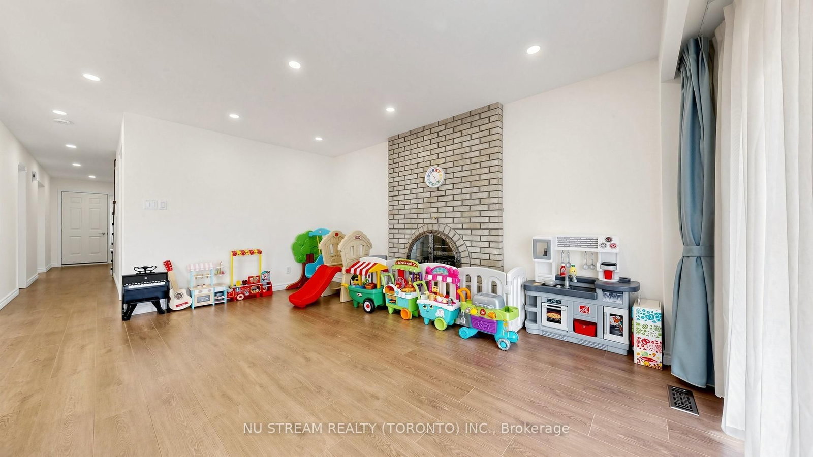 26 Alexmuir Boulevard - Photo 16