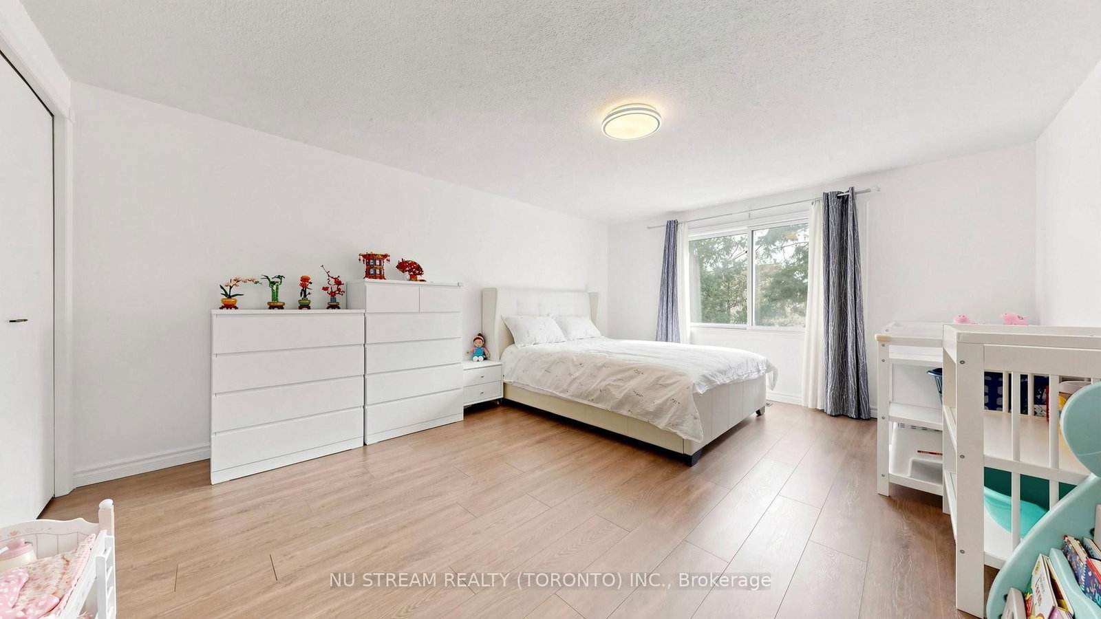 26 Alexmuir Boulevard - Photo 24