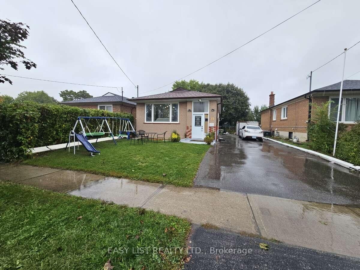 Detached House for sale at 15 Barnes Crescent, Toronto, Ontario, M1G 1Z8 - Woburn - MLS: E13055544