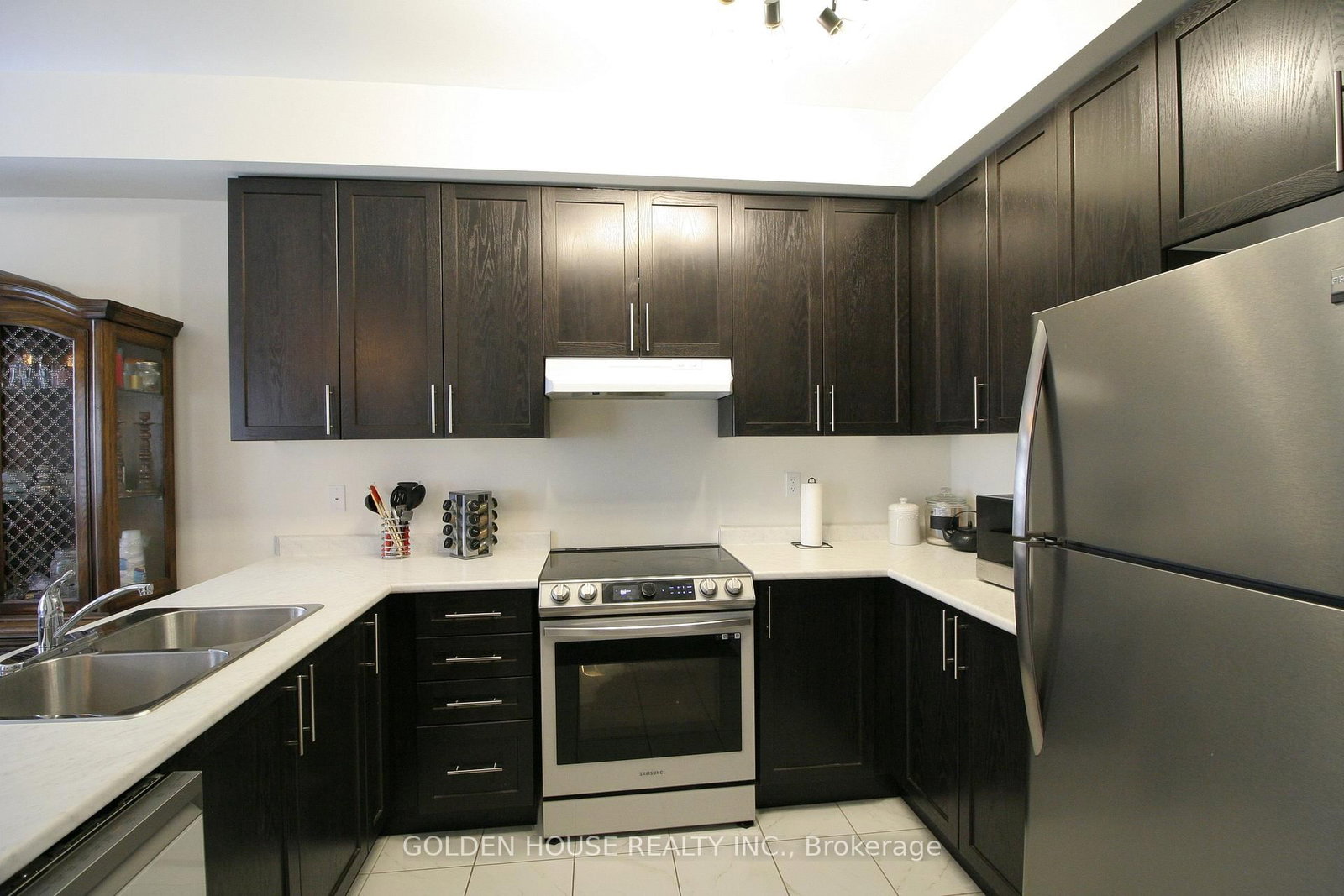 2540 William Jackson Drive, Unit 402 - Photo 5