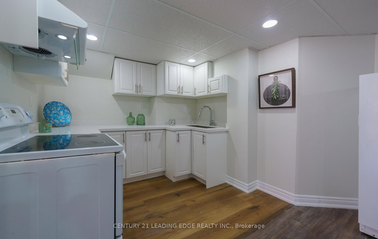 784 Ormond Drive - Photo 33