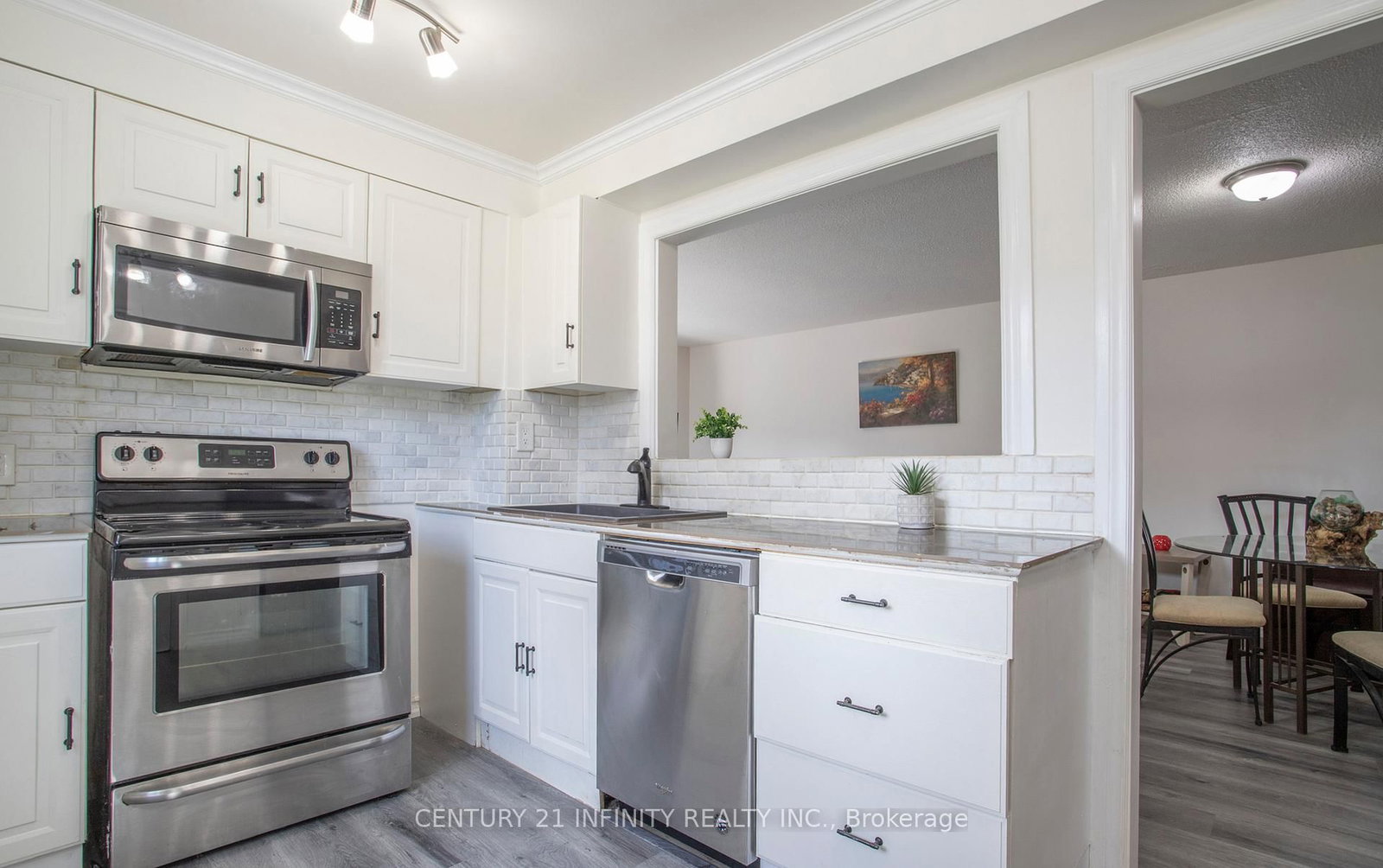 101 Dovedale Drive, Unit 33 - Photo 11