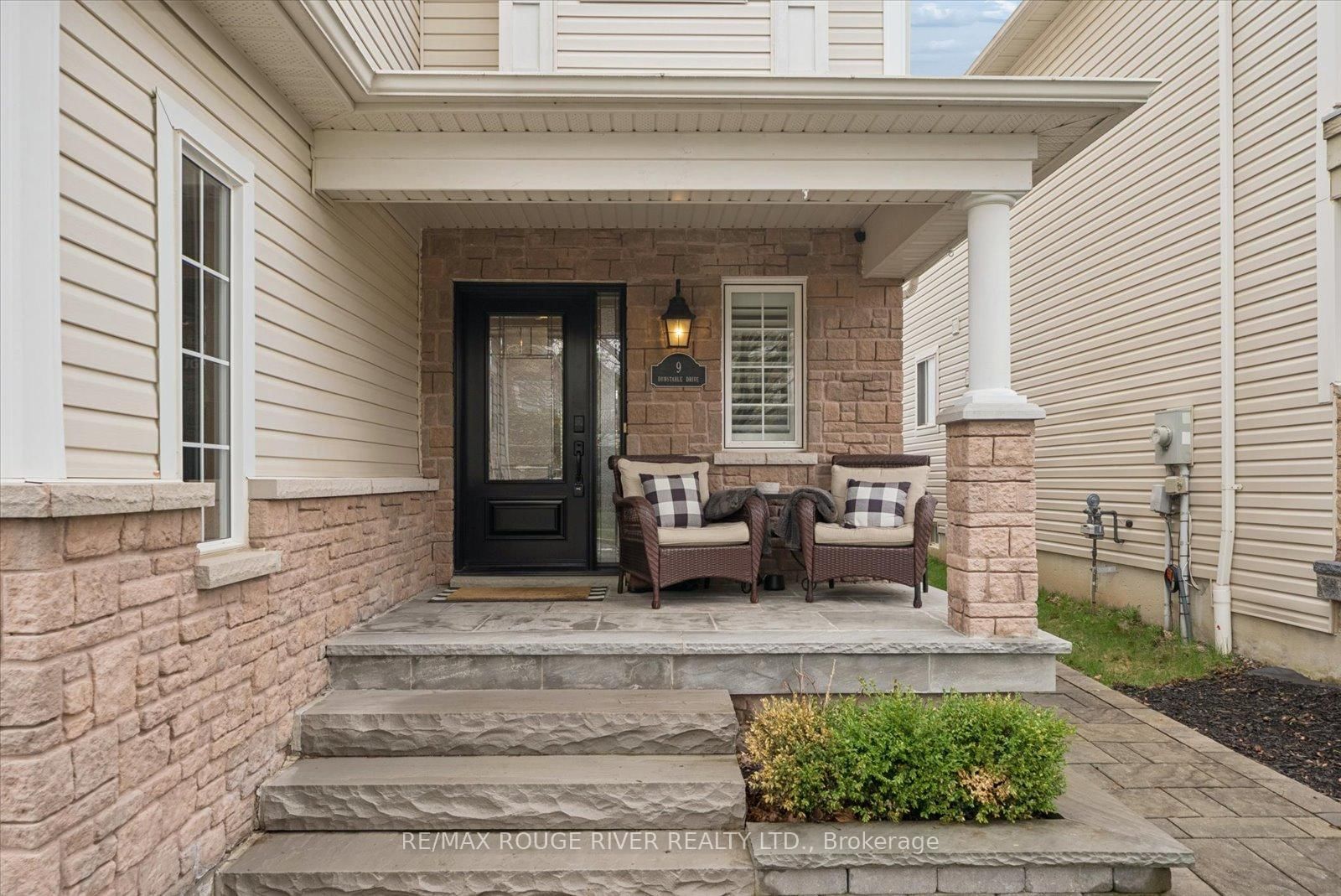 9 Dunstable Drive - Photo 3
