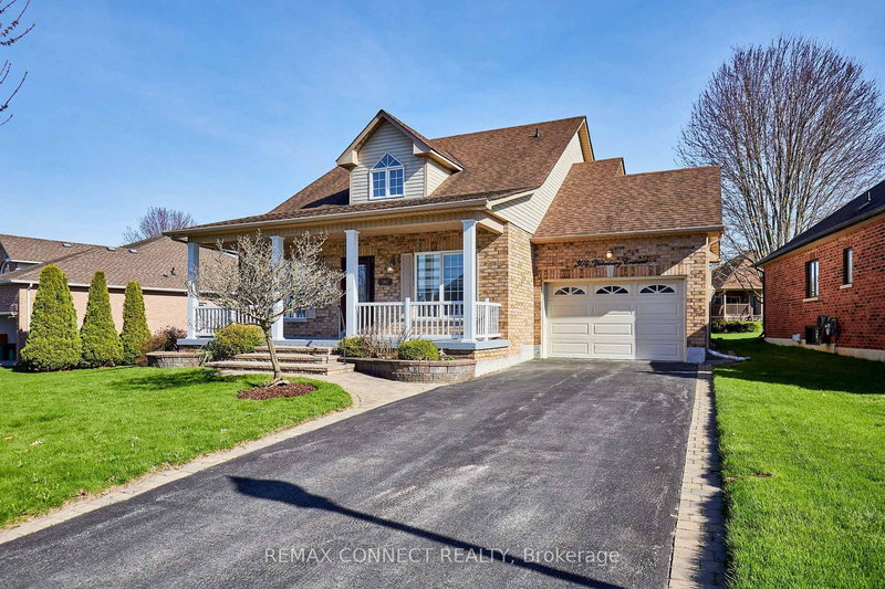 home for sale on 304 Waterbury Crescent