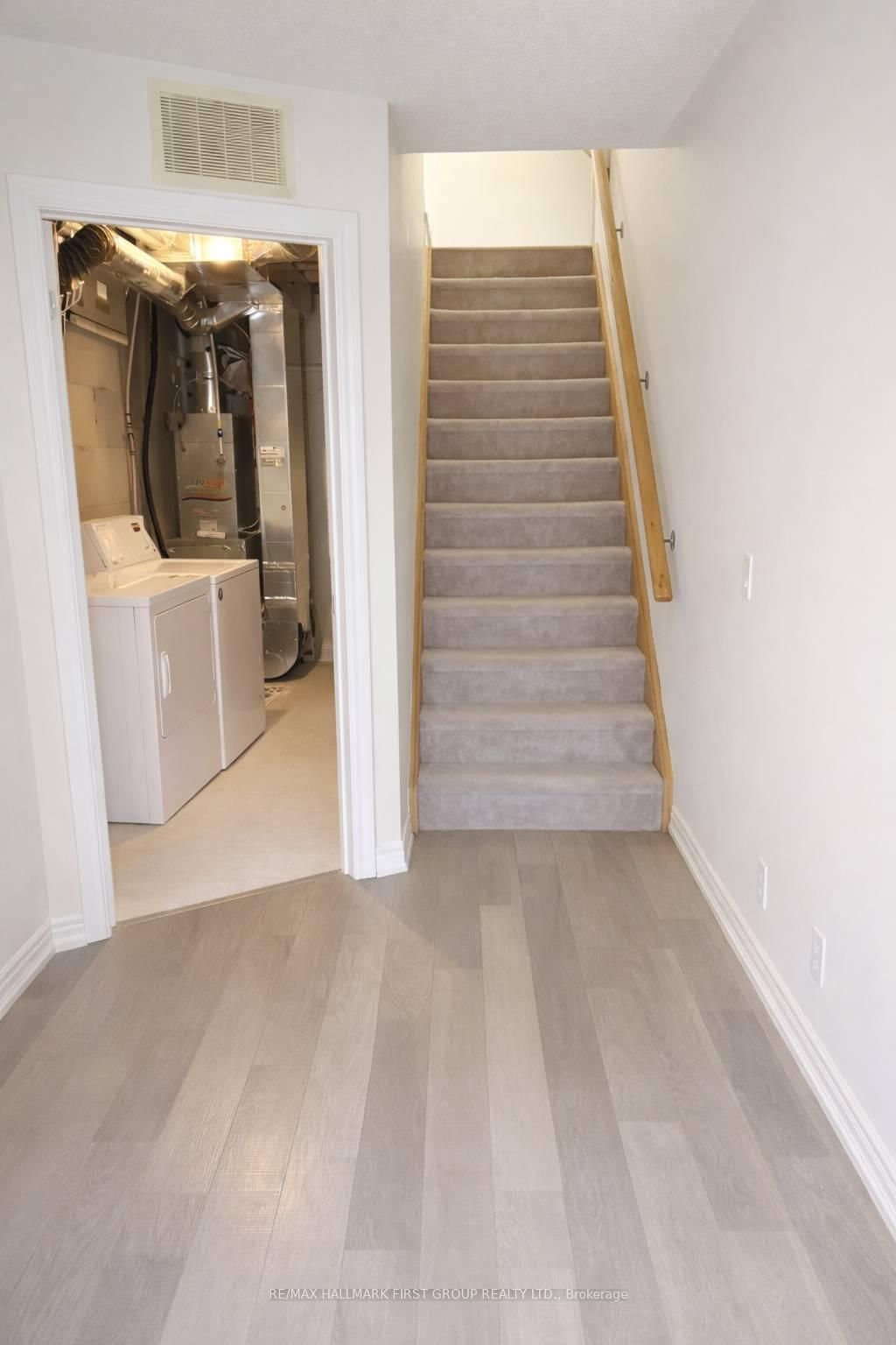 93 Tabaret Crescent - Photo 2