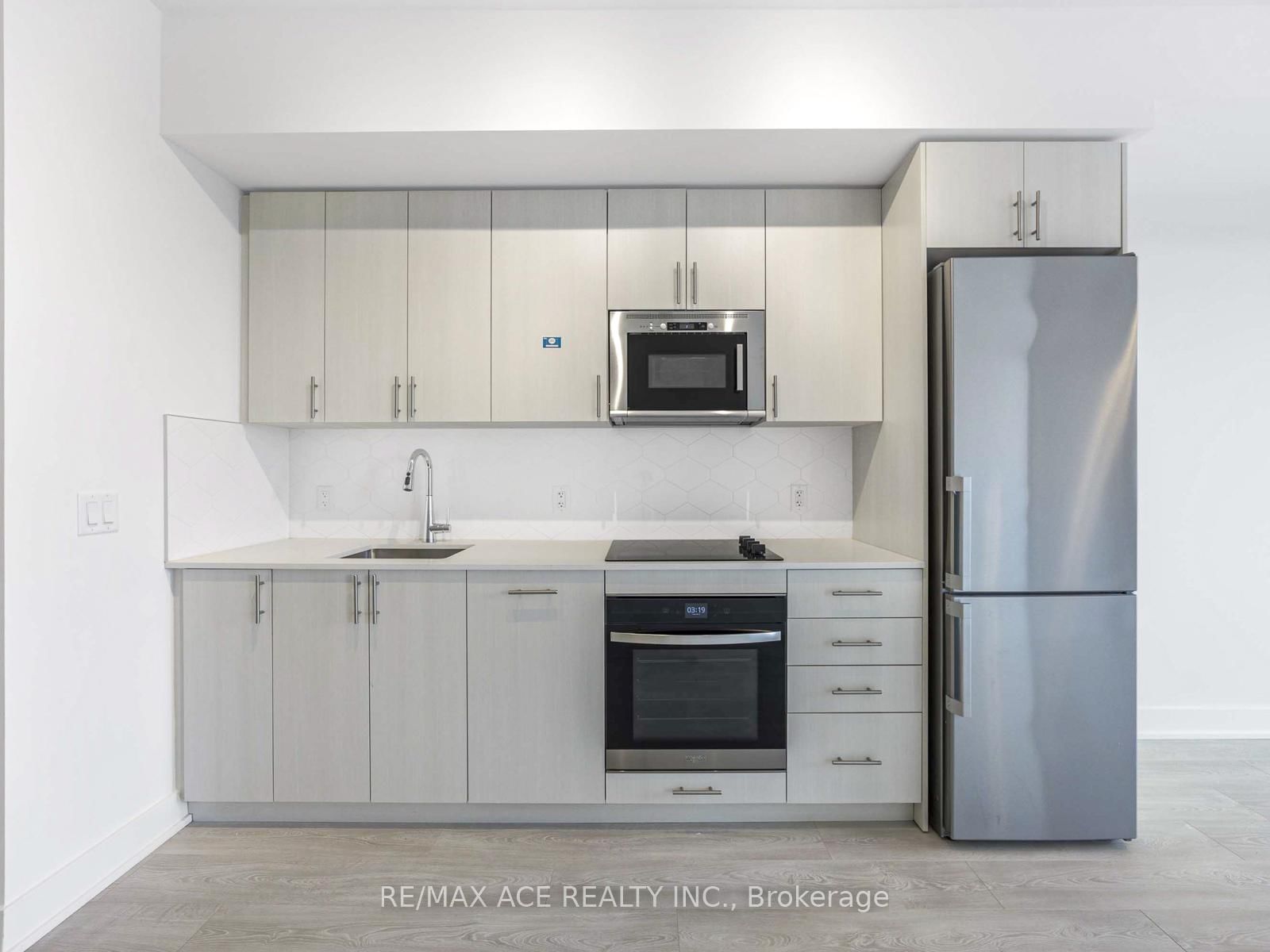 2545 Simcoe Street N, Unit PH11 - Photo 16