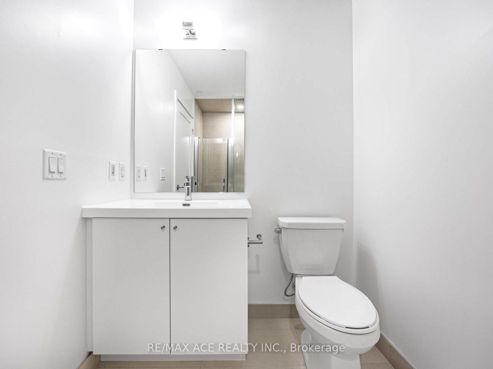 2545 Simcoe Street N, Unit PH11 - Photo 23