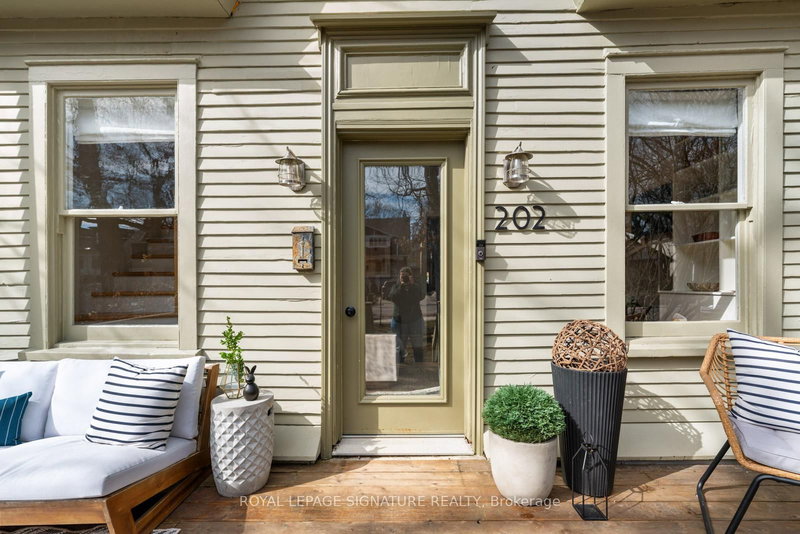 202 Silver Birch Ave, Toronto, M4E 3L5 | Image 3
