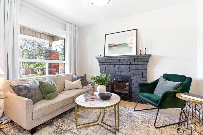 451 Ashdale Ave, Toronto, M4L 2Z3 | Image 3