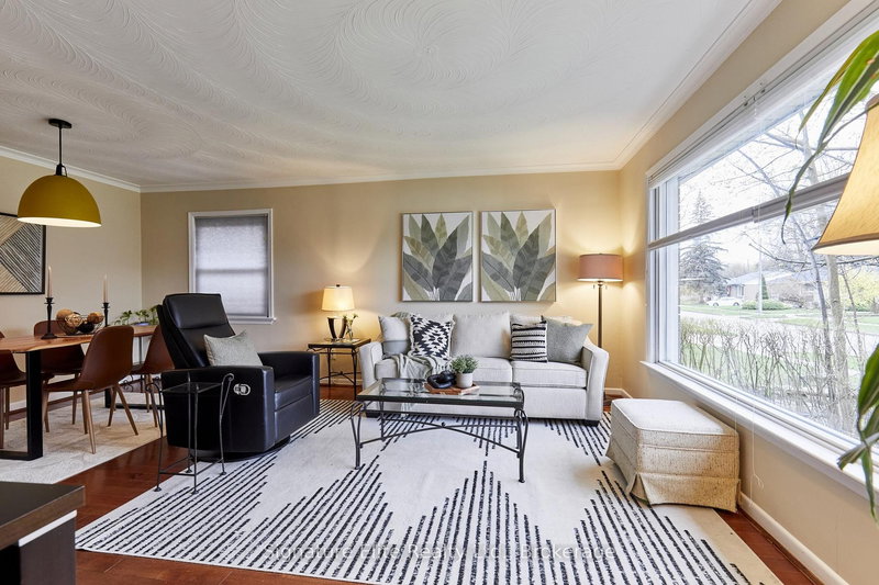 135 Toynbee Tr, Toronto, M1E 1G5 | Image 2