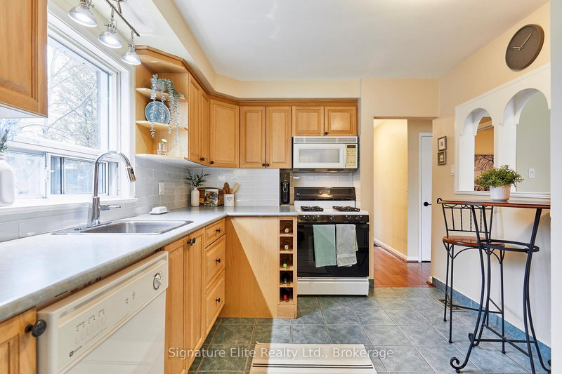 135 Toynbee Tr, Toronto, M1E 1G5 | Image 3