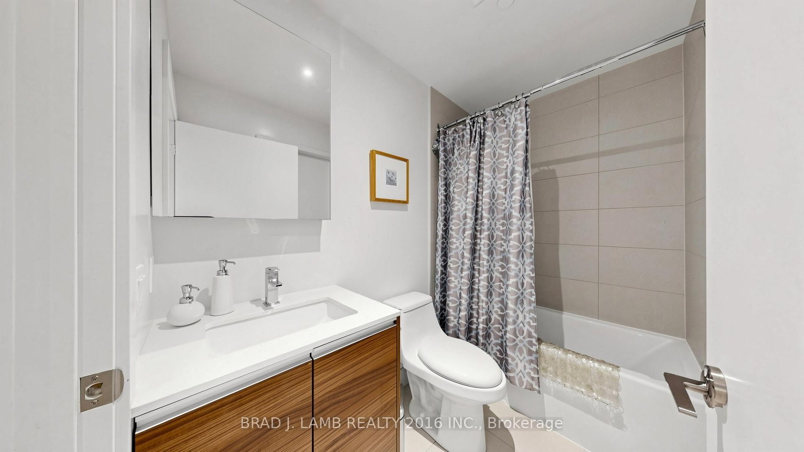 1238 Dundas Street E, Unit TH102 - Photo 12