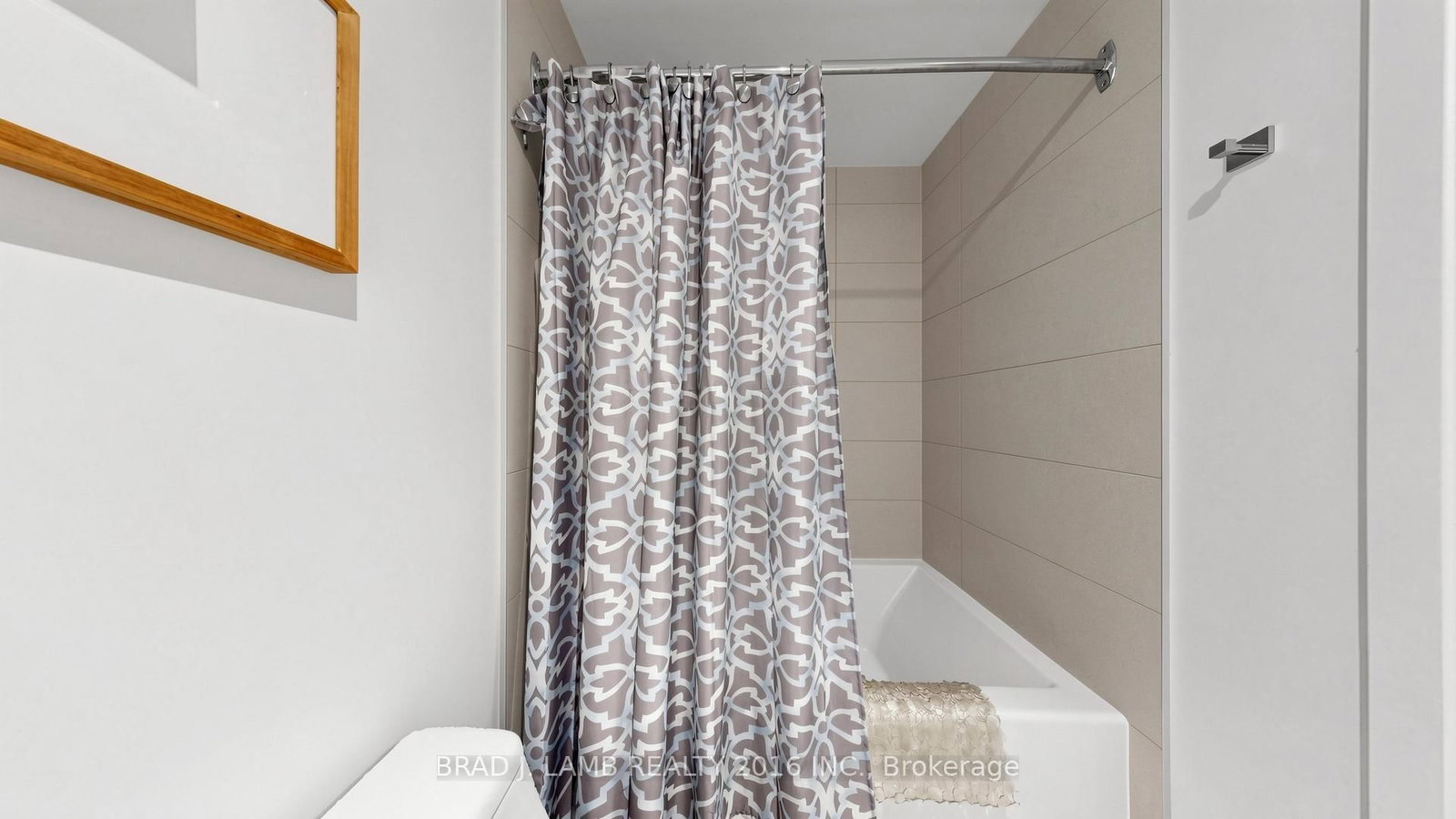 1238 Dundas Street E, Unit TH102 - Photo 18