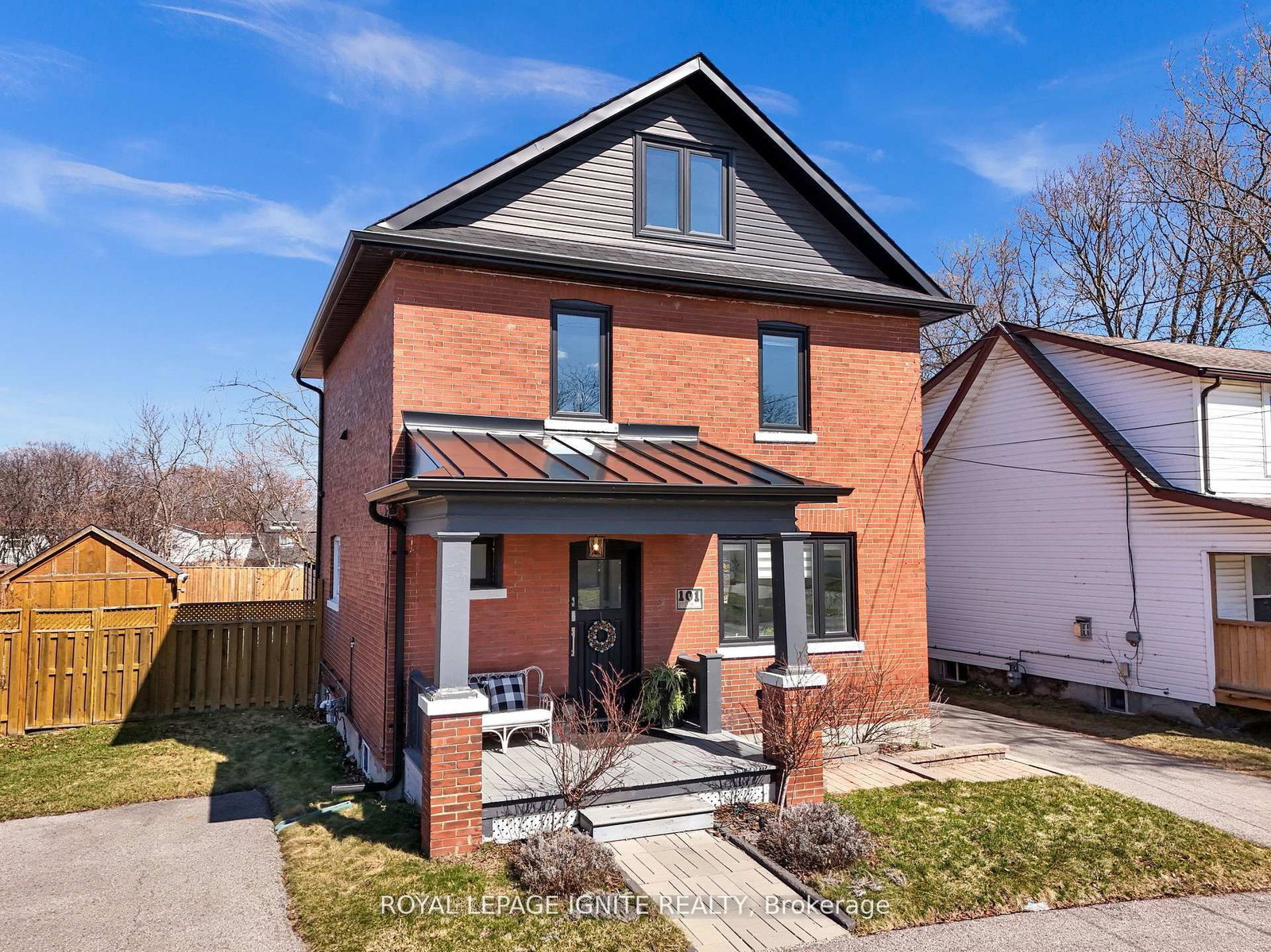 Detached House for sale at 101 Gibbons Street, Oshawa, Ontario, L1J 4Y1 - McLaughlin - MLS: E13058648