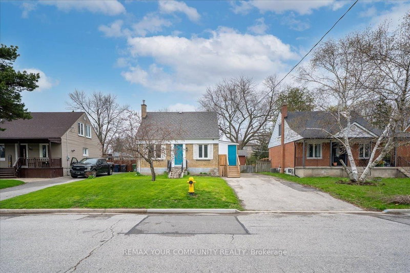 31 Allister Ave, Toronto, M1M 3L1 | Image 3