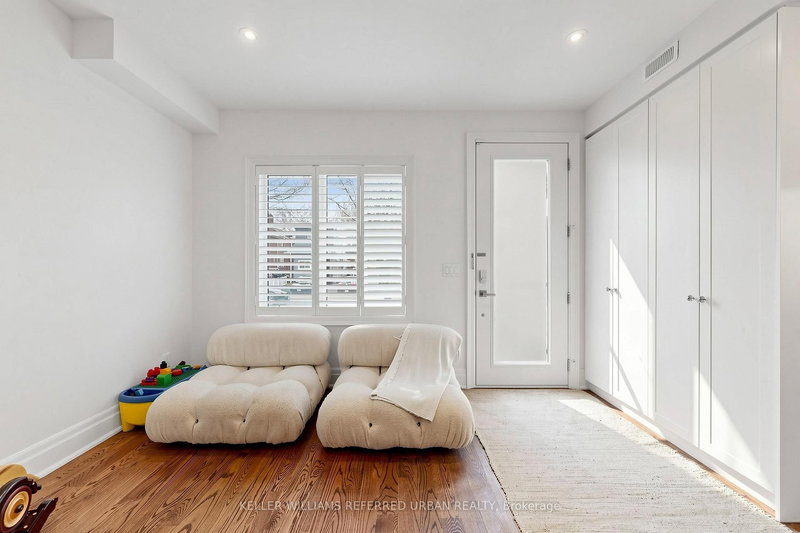 150 Rhodes Ave, Toronto, M4L 3A1 | Image 3