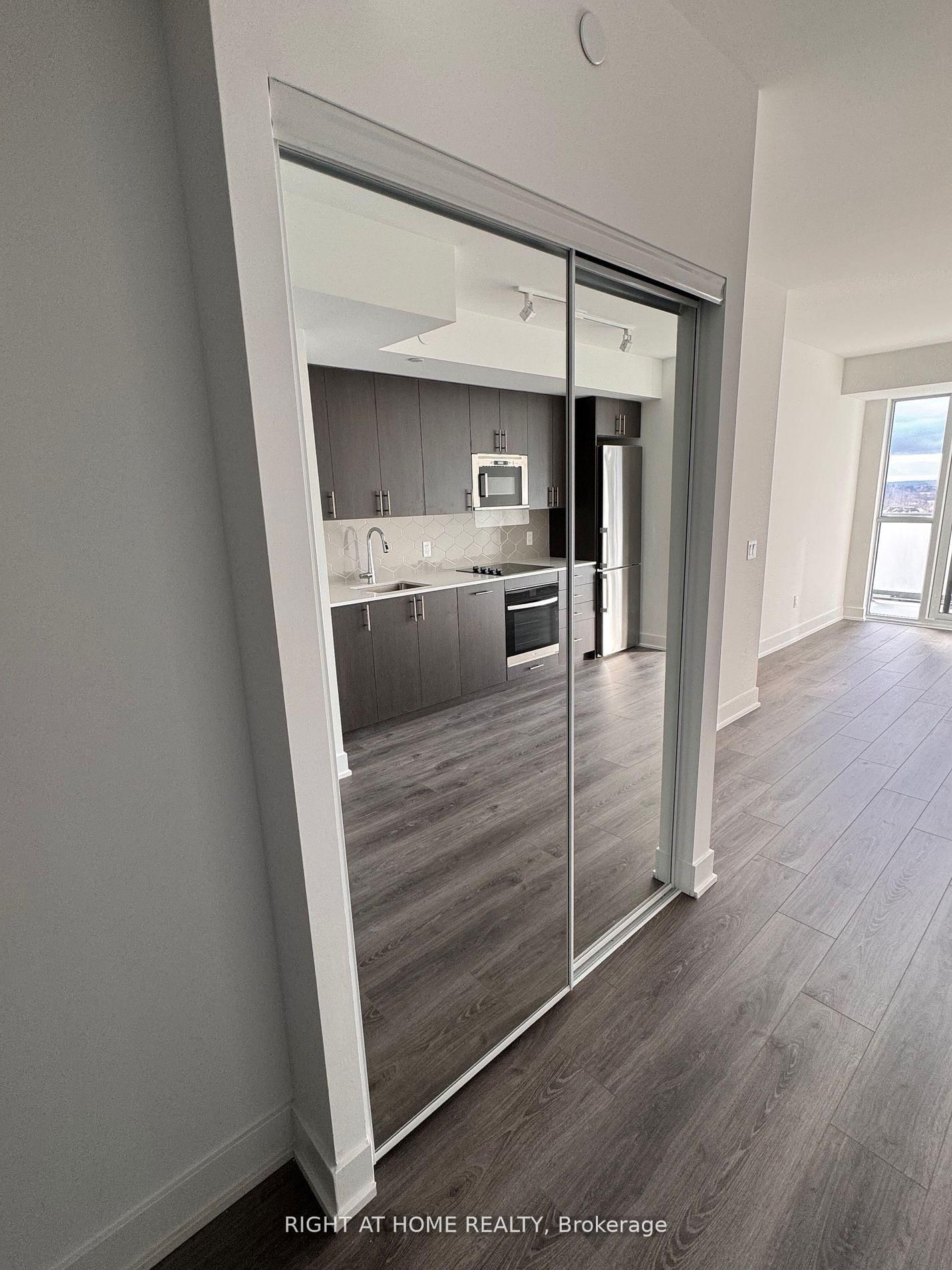 2545 Simcoe Street N, Unit 1015 - Photo 13