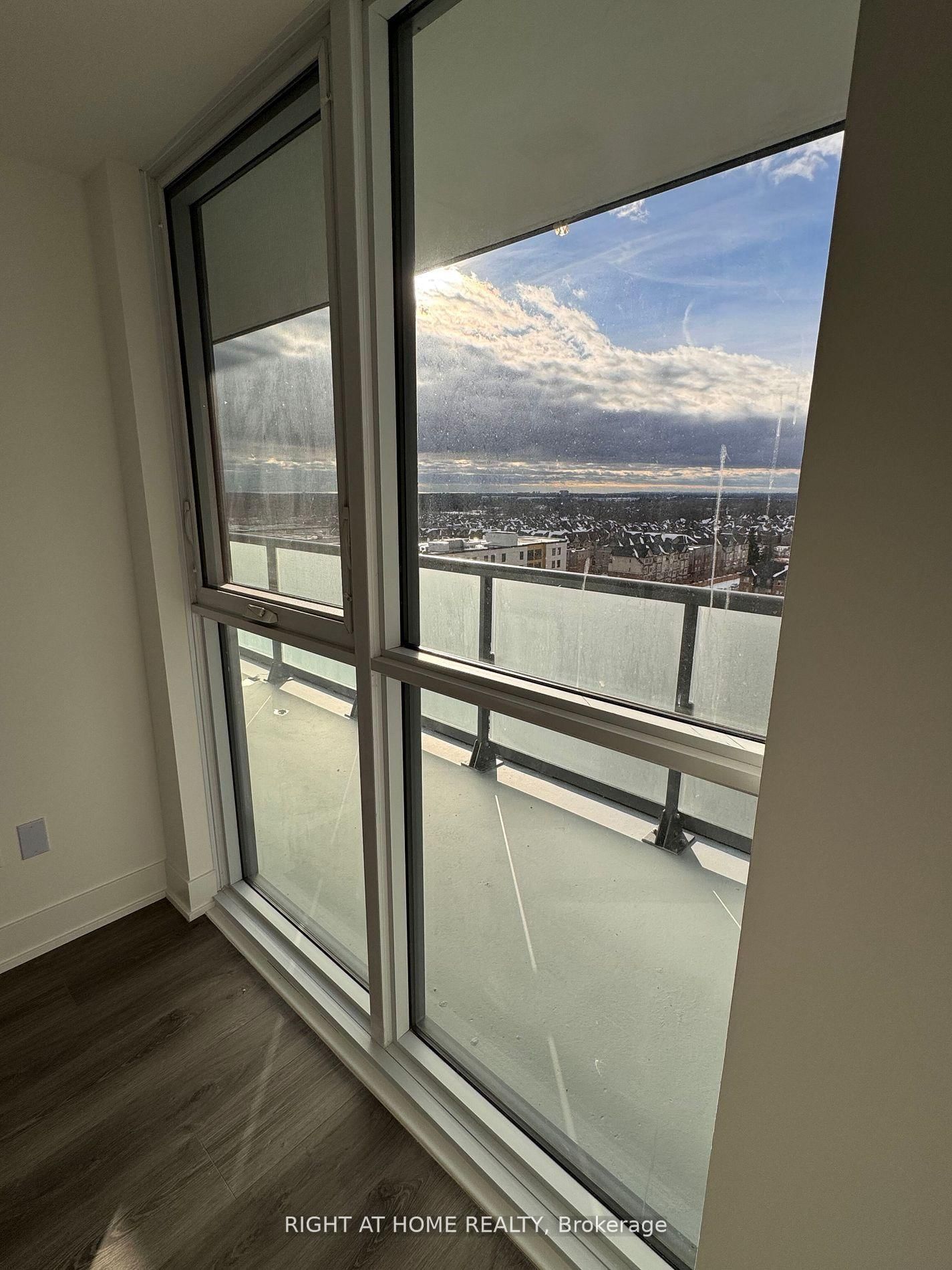 2545 Simcoe Street N, Unit 1015 - Photo 6